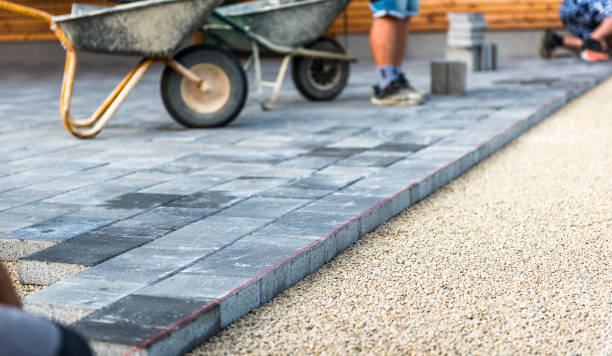 Best Concrete Walkway Installation  in Waunakee, WI